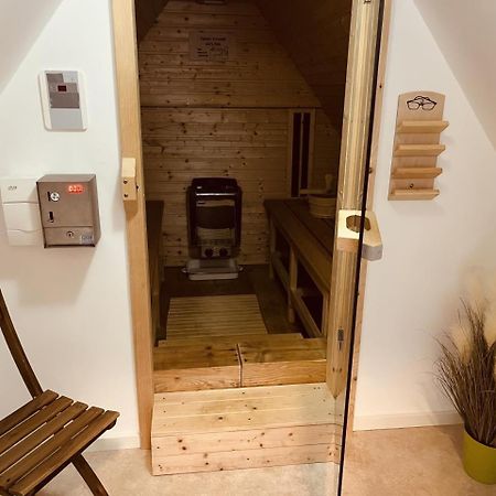 Ferienwohnung De Windroos Born Exteriör bild