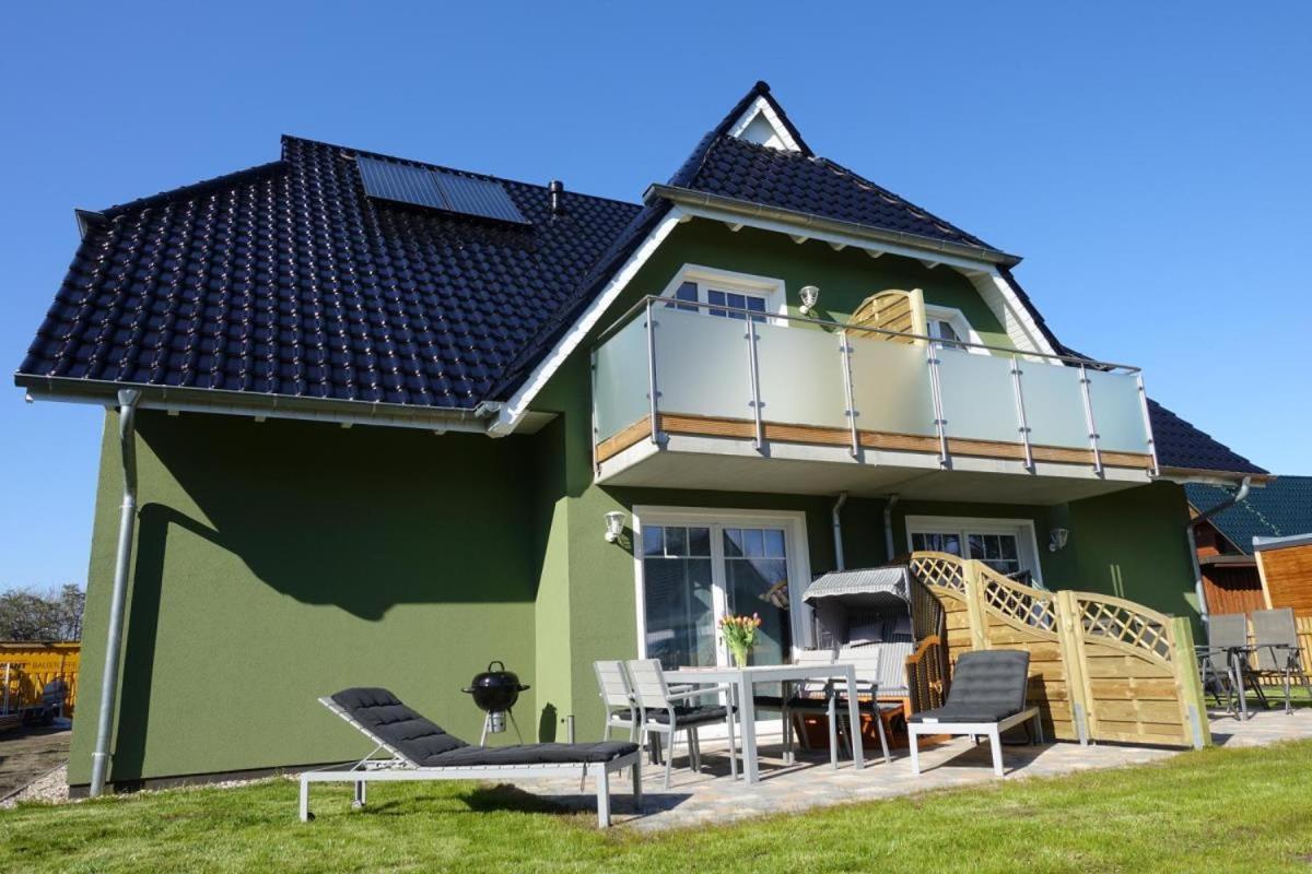 Ferienwohnung De Windroos Born Exteriör bild